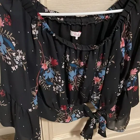 Parker Off shoulder blouse  - Picture 4 of 6